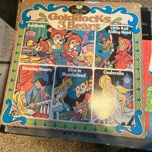 Set of 5 Vintage children’s Vinyl records